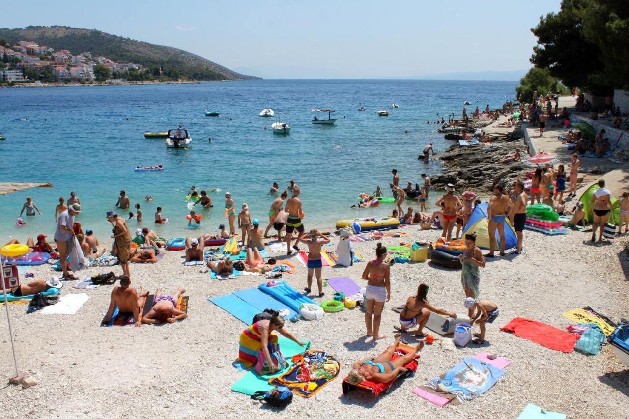 Family Friendly Apartments With A Swimming Pool Businci, Ciovo - 11232 Τρογκίρ Εξωτερικό φωτογραφία