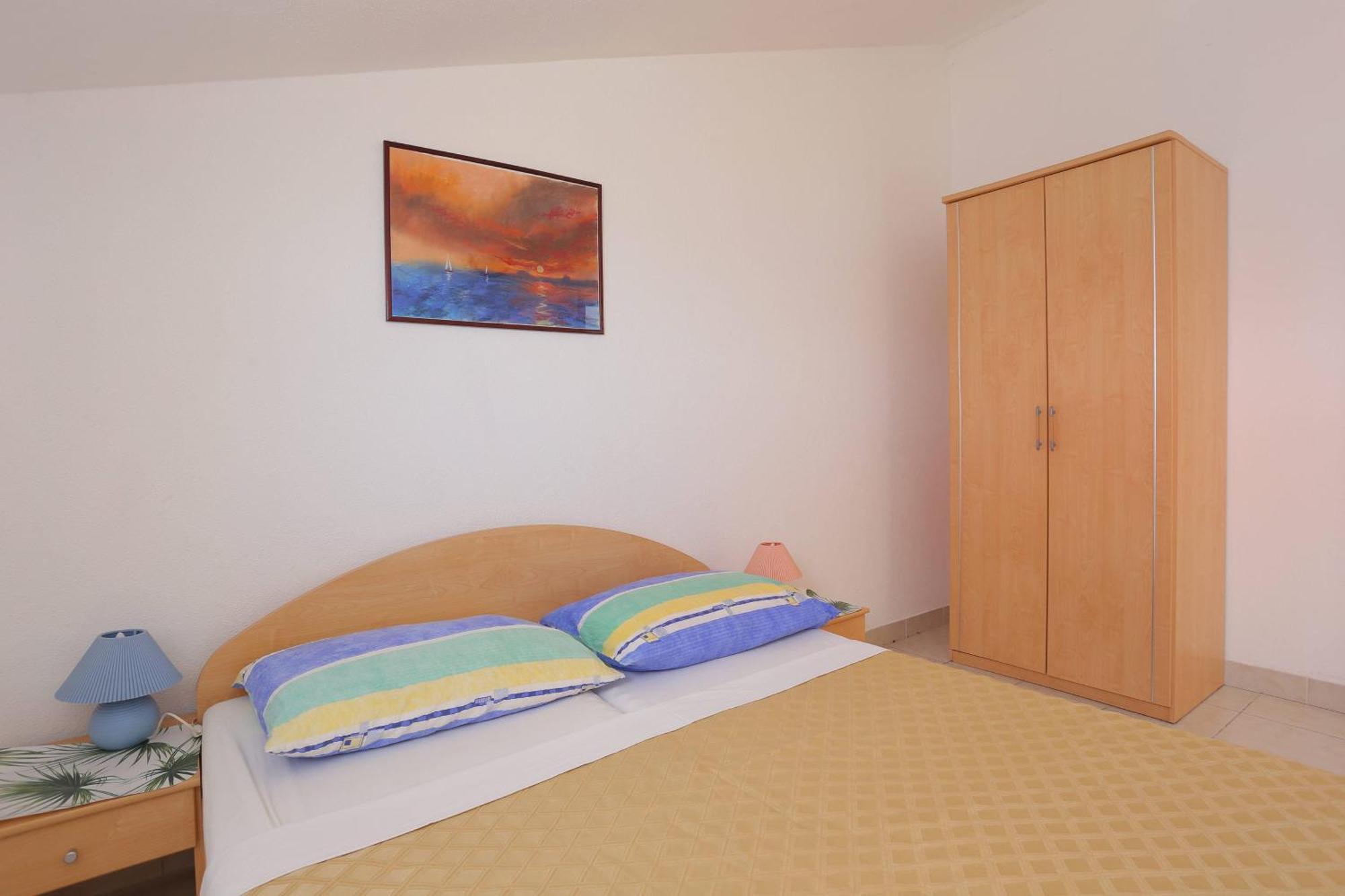 Family Friendly Apartments With A Swimming Pool Businci, Ciovo - 11232 Τρογκίρ Δωμάτιο φωτογραφία