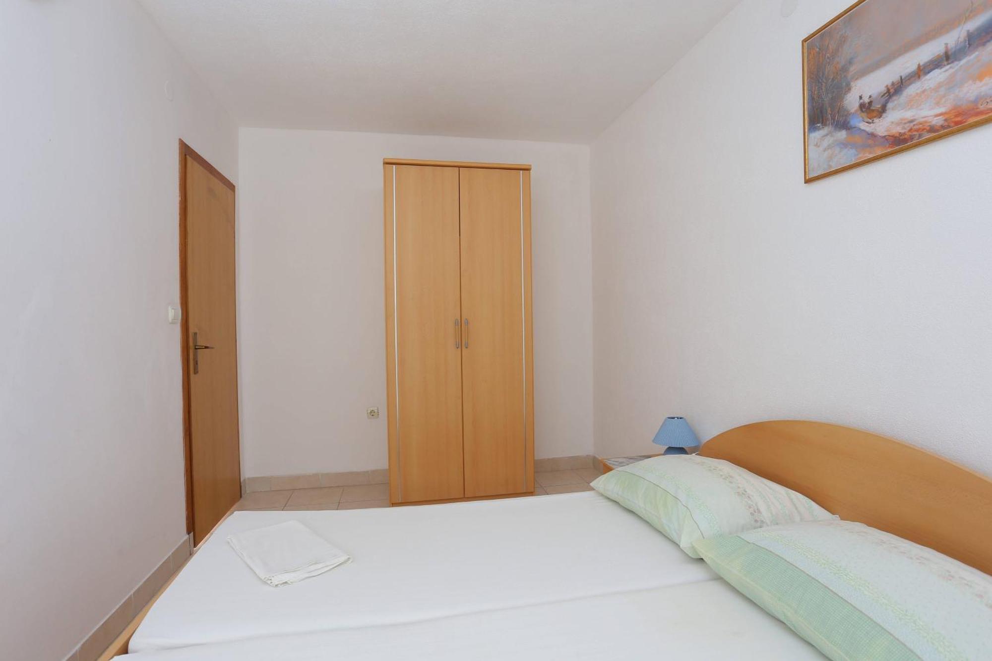 Family Friendly Apartments With A Swimming Pool Businci, Ciovo - 11232 Τρογκίρ Δωμάτιο φωτογραφία