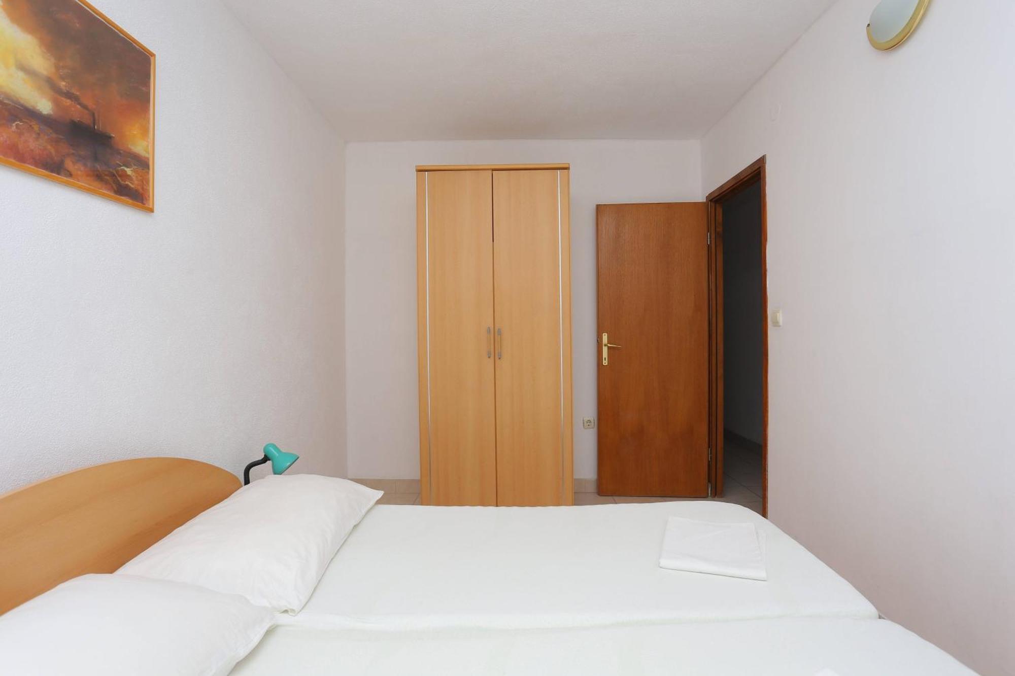 Family Friendly Apartments With A Swimming Pool Businci, Ciovo - 11232 Τρογκίρ Δωμάτιο φωτογραφία