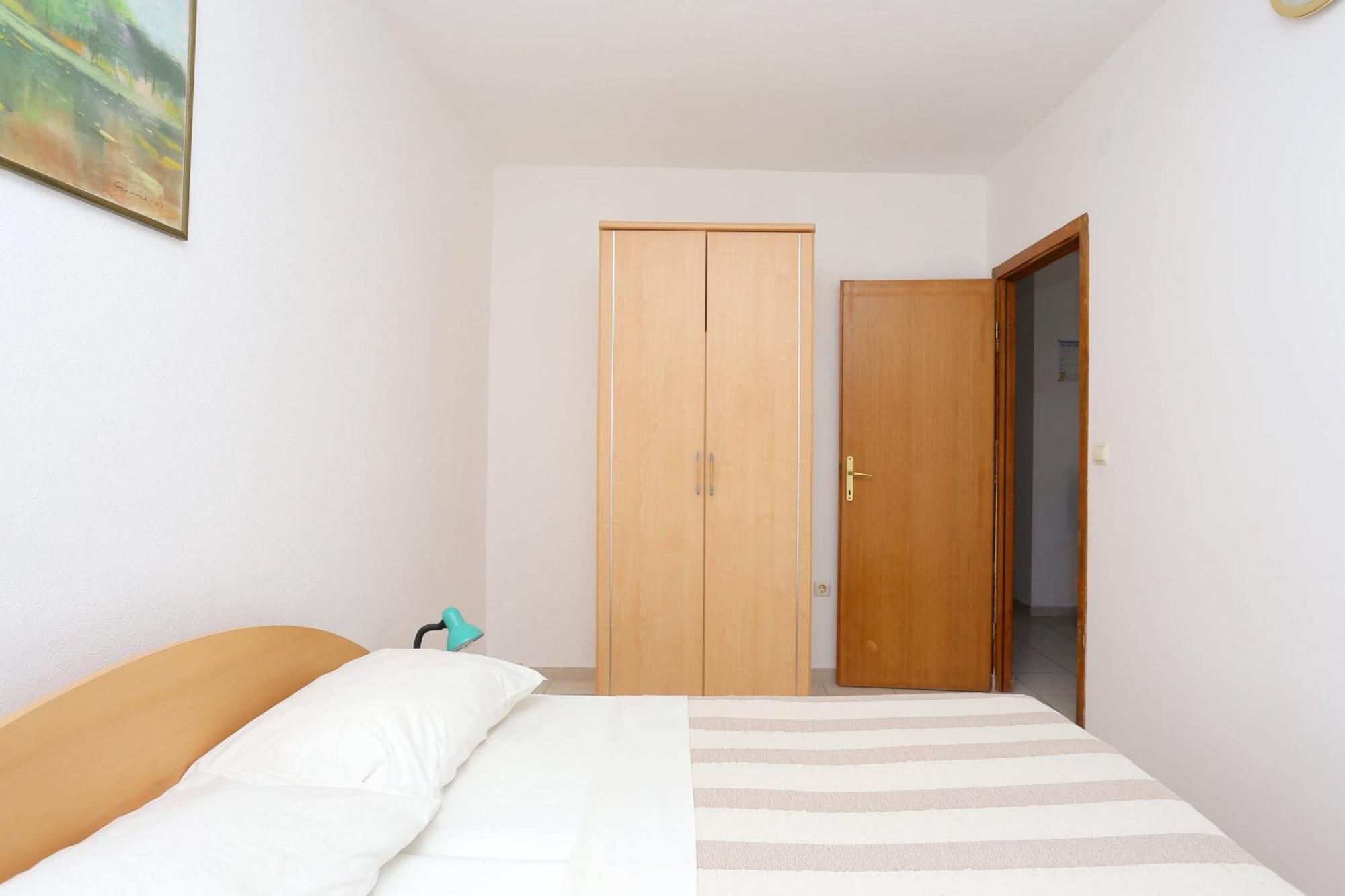 Family Friendly Apartments With A Swimming Pool Businci, Ciovo - 11232 Τρογκίρ Δωμάτιο φωτογραφία