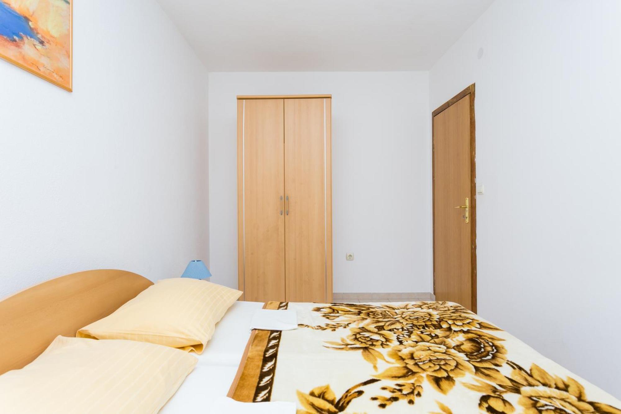 Family Friendly Apartments With A Swimming Pool Businci, Ciovo - 11232 Τρογκίρ Δωμάτιο φωτογραφία