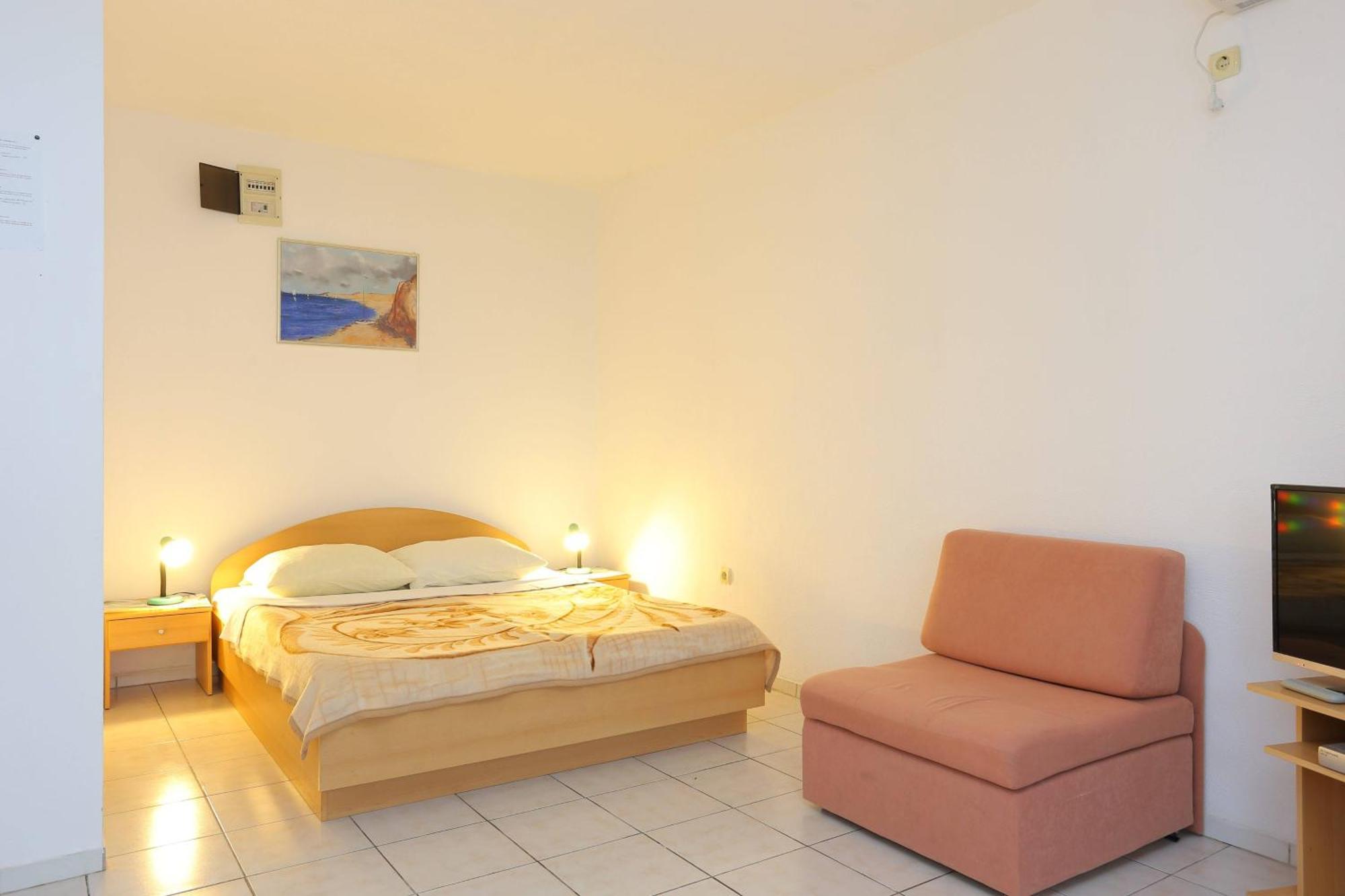 Family Friendly Apartments With A Swimming Pool Businci, Ciovo - 11232 Τρογκίρ Εξωτερικό φωτογραφία
