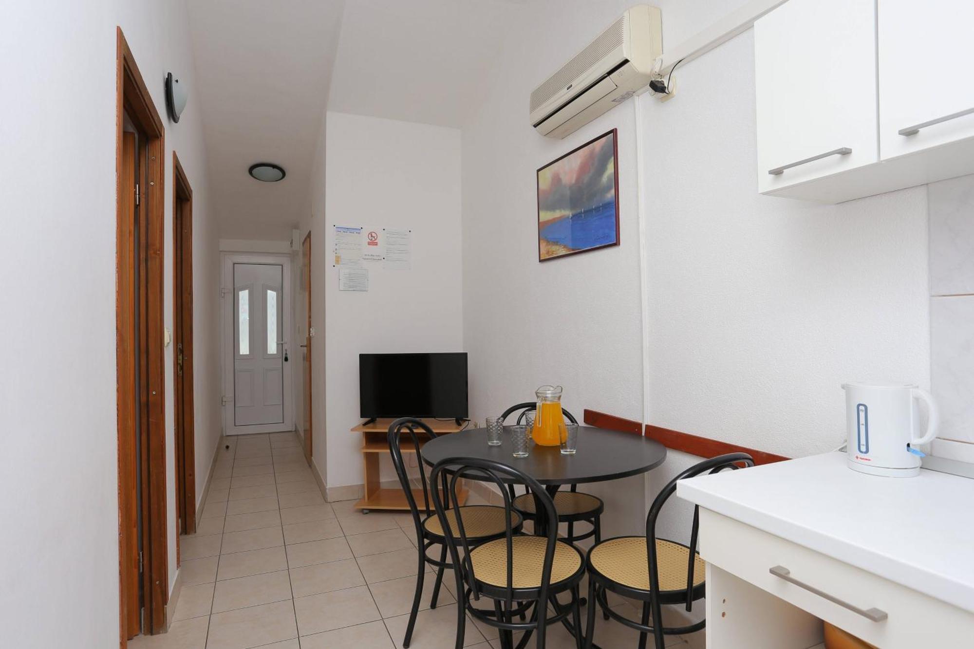 Family Friendly Apartments With A Swimming Pool Businci, Ciovo - 11232 Τρογκίρ Εξωτερικό φωτογραφία
