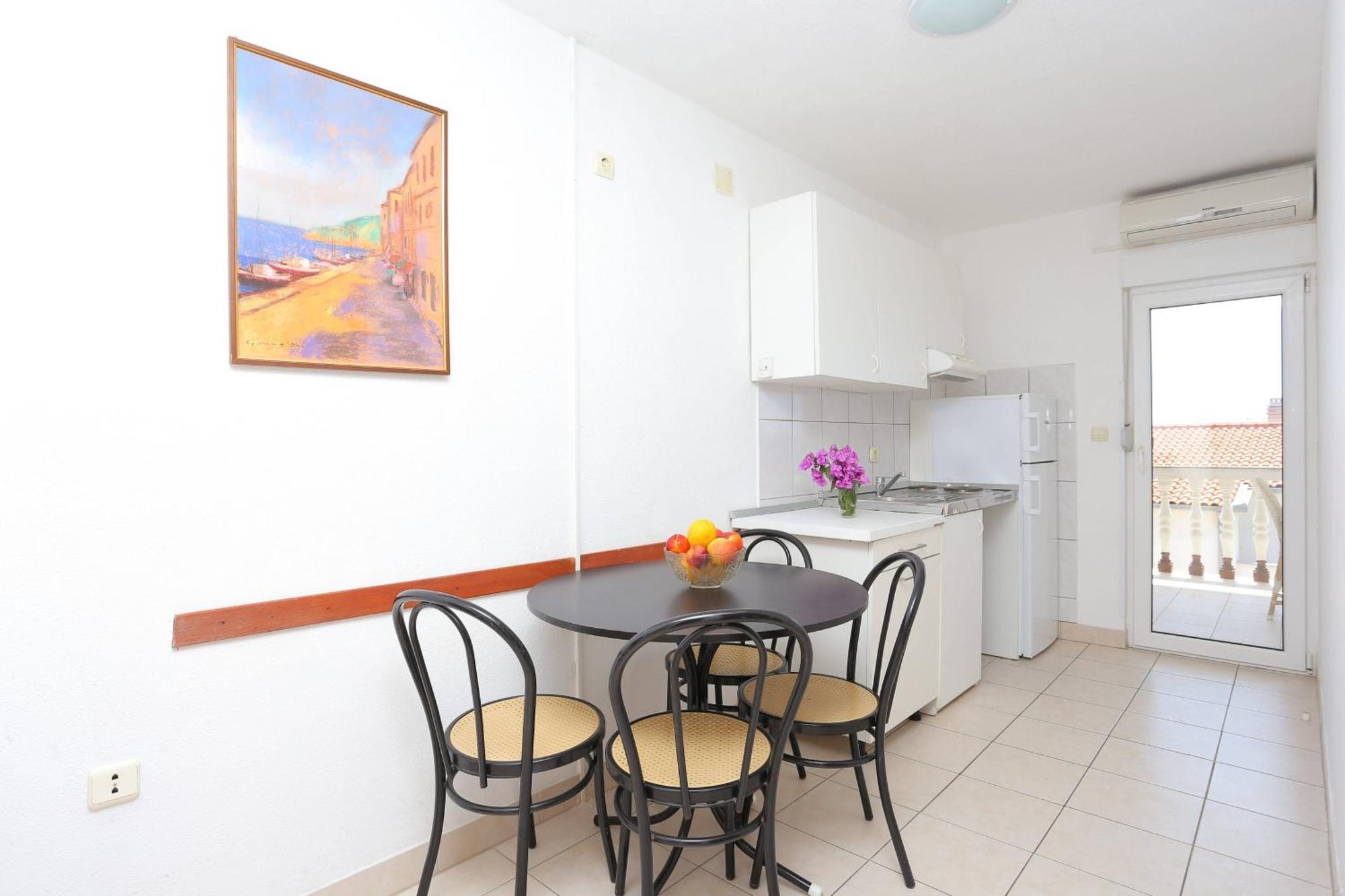 Family Friendly Apartments With A Swimming Pool Businci, Ciovo - 11232 Τρογκίρ Εξωτερικό φωτογραφία