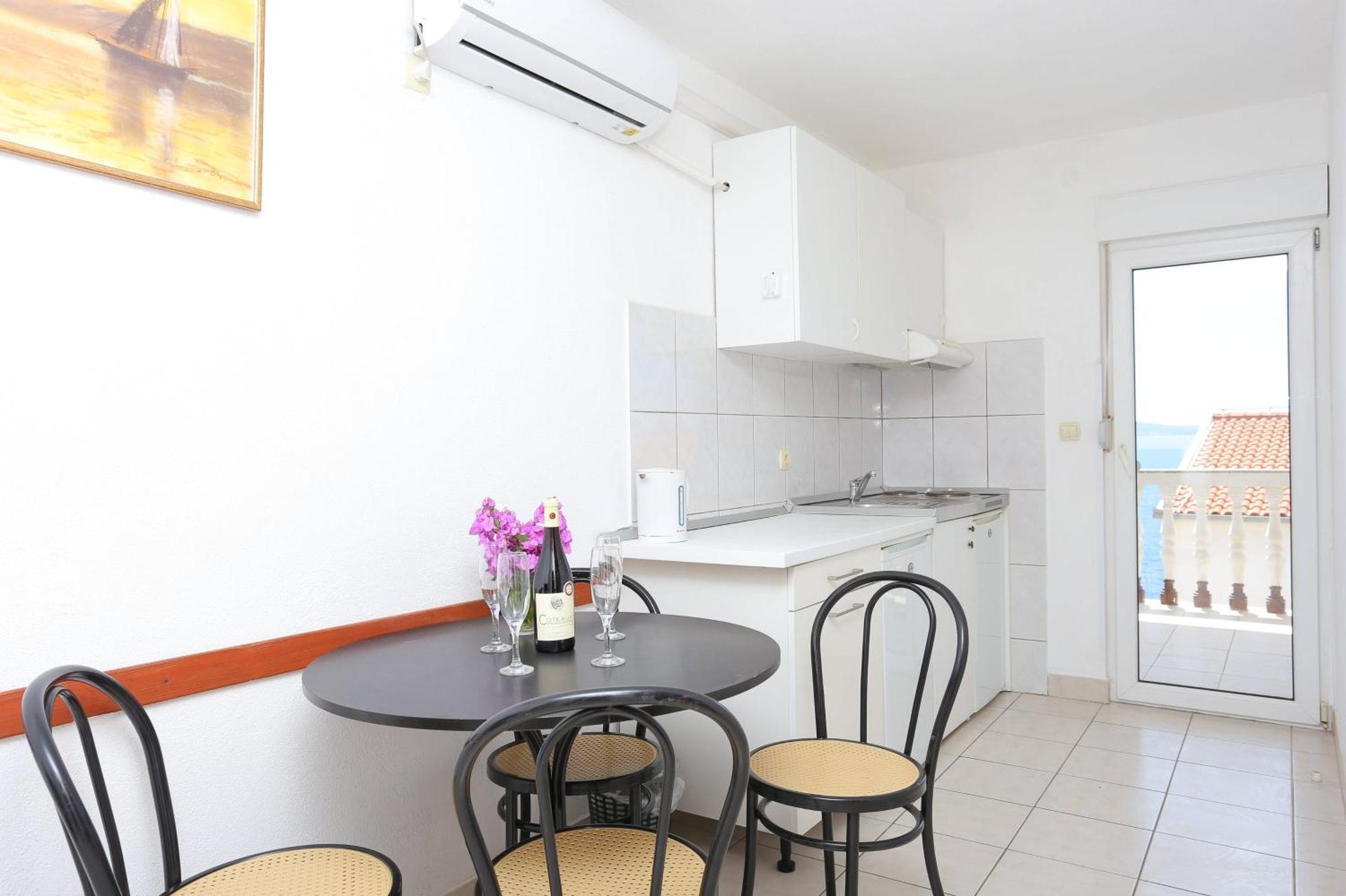 Family Friendly Apartments With A Swimming Pool Businci, Ciovo - 11232 Τρογκίρ Εξωτερικό φωτογραφία